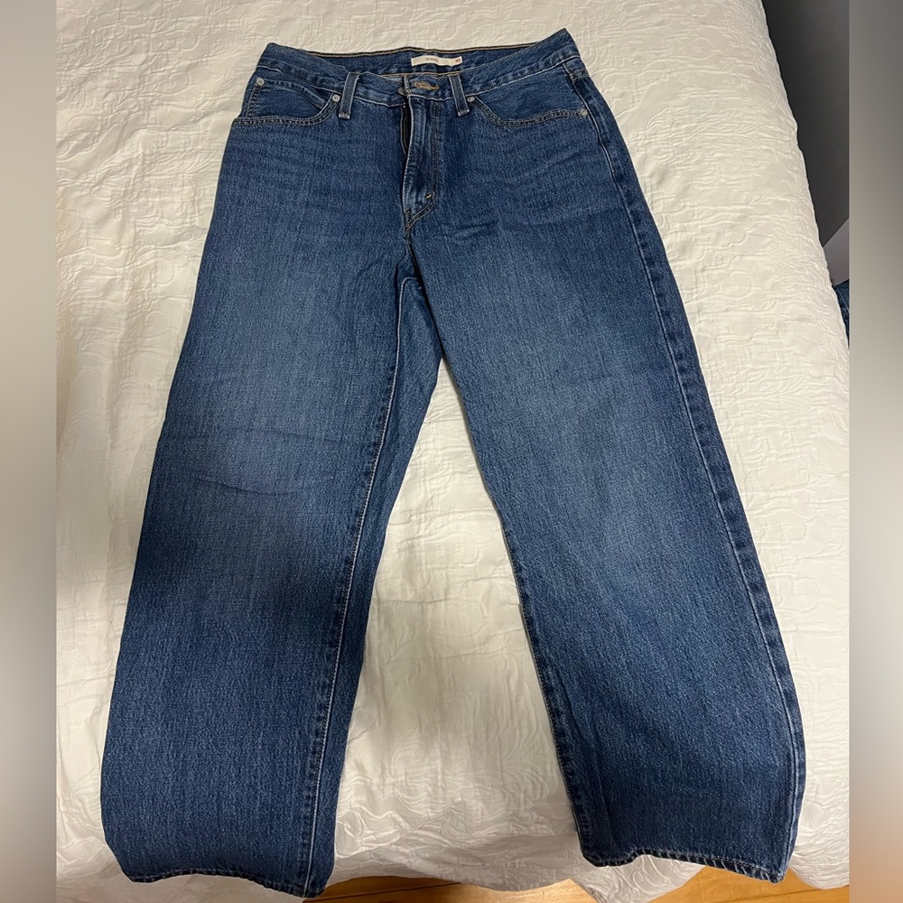 Levis women’s ‘94 baggy jeans, size 30